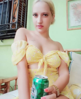 LA RUBIA DEL JACUZZI 