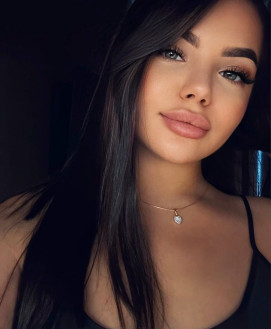 NIKKI LUX